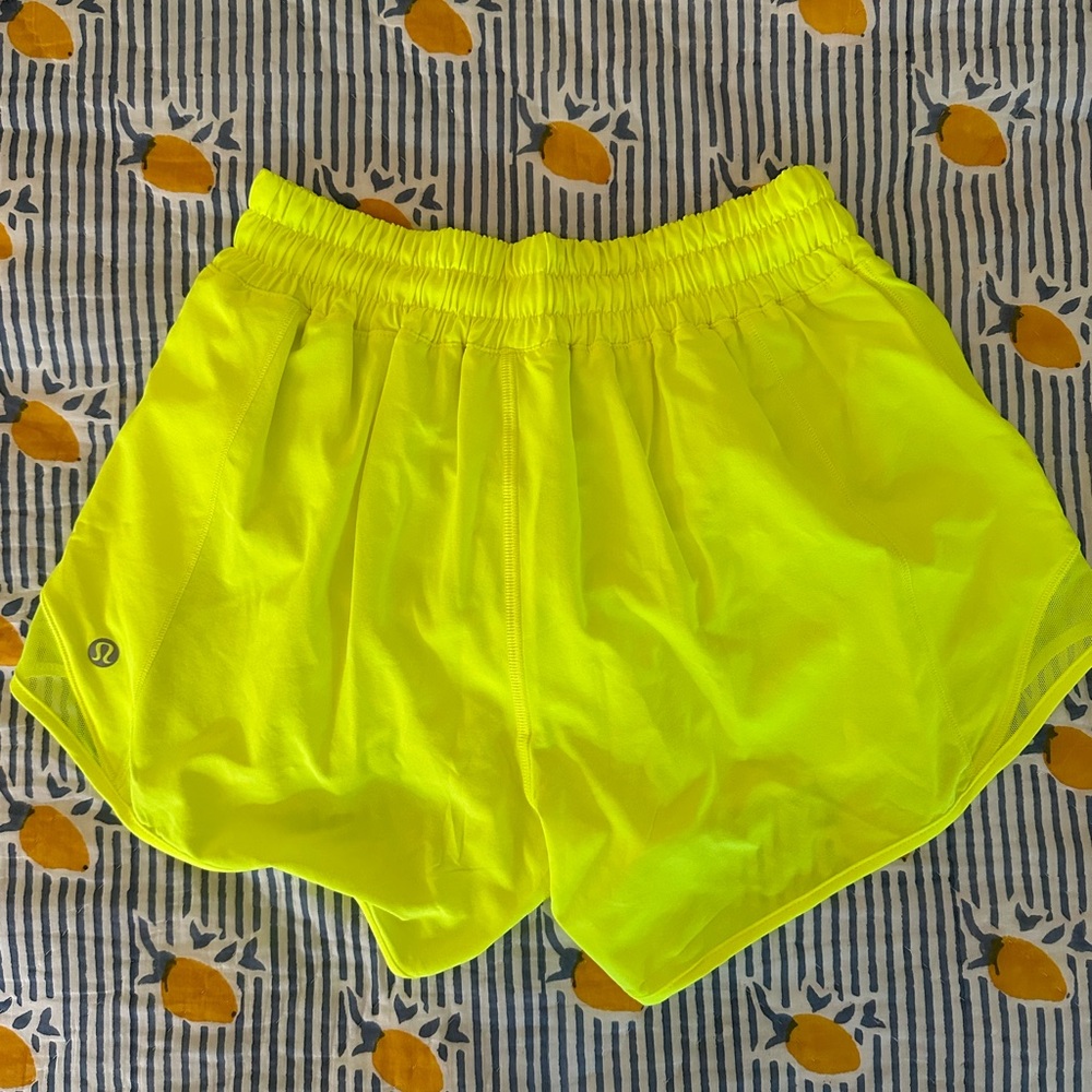 NEW! Hotty Hot Low-Rise Lined Short 4"